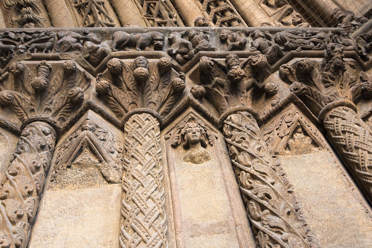 Решетки в романском стиле