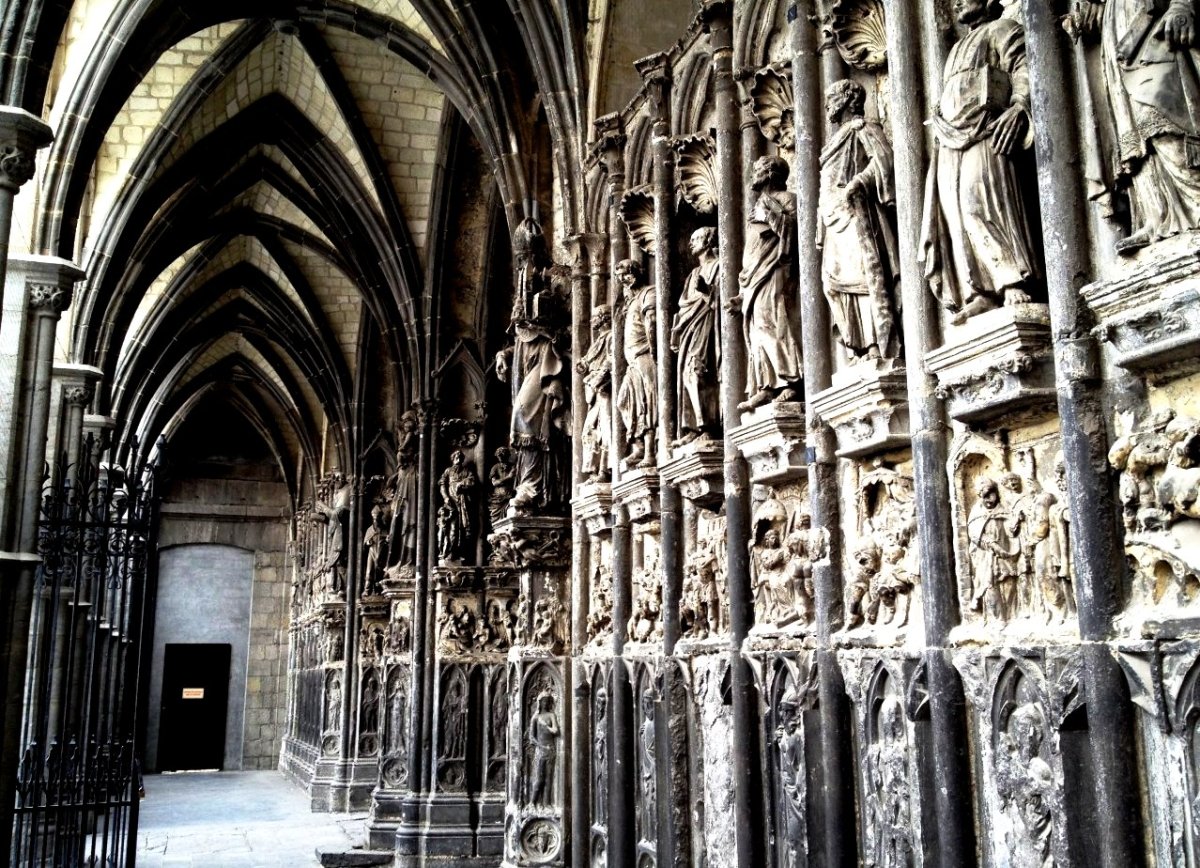 Нотр-дам Готический собор в Бельгии