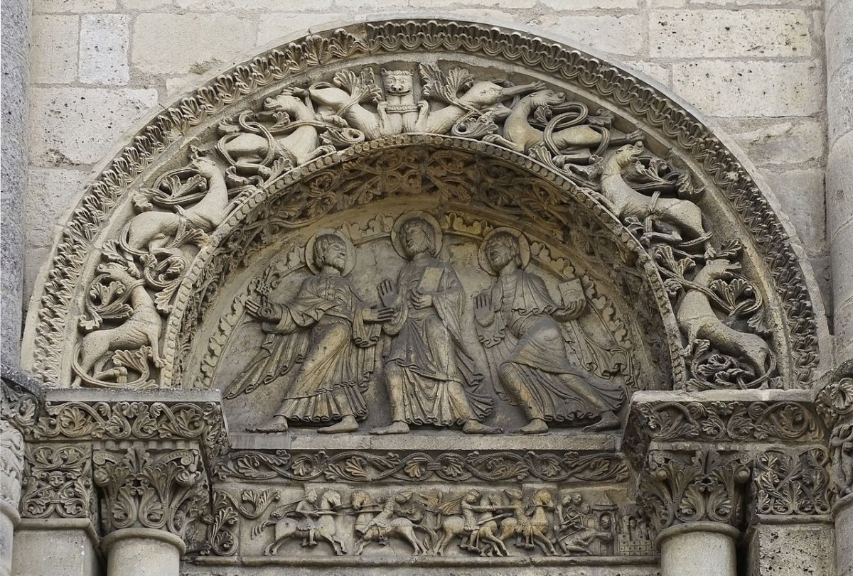 Тимпан в романской архитектуре