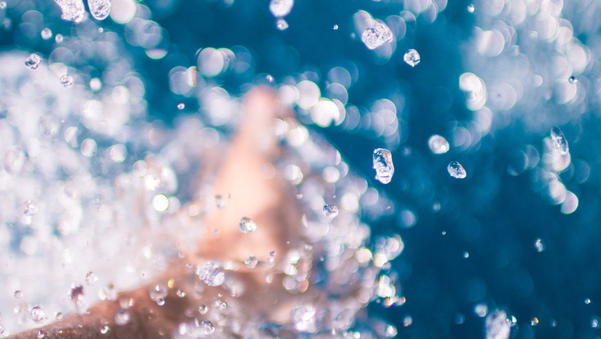 Брызги воды бирюза