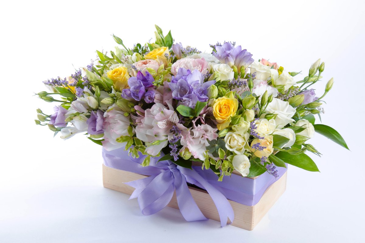 Альстромерия,фрезия ,эустома