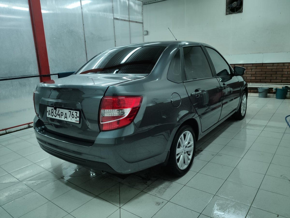 Лада Гранта фл седан Борнео Люкс