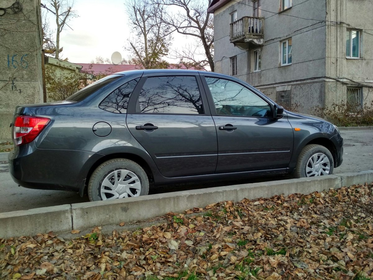 Гранта седан Борнео тонированная