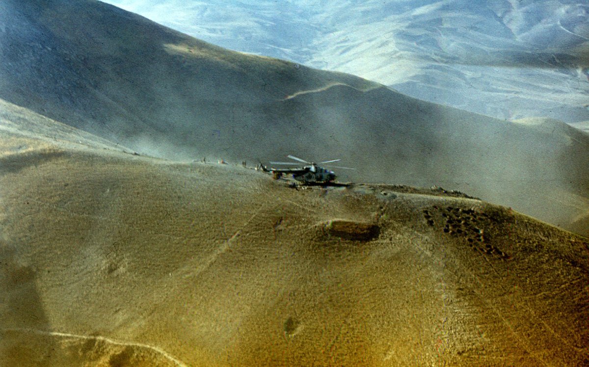 Красный пейзаж Минимализм