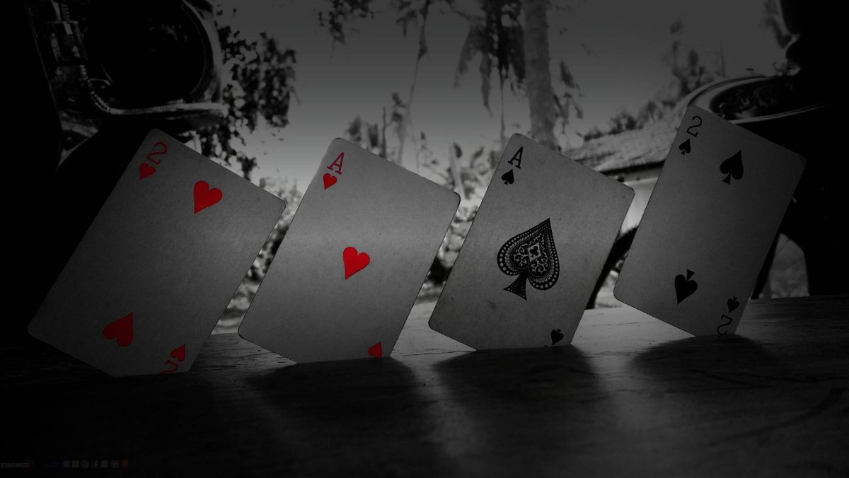 Игральные карты туз пик