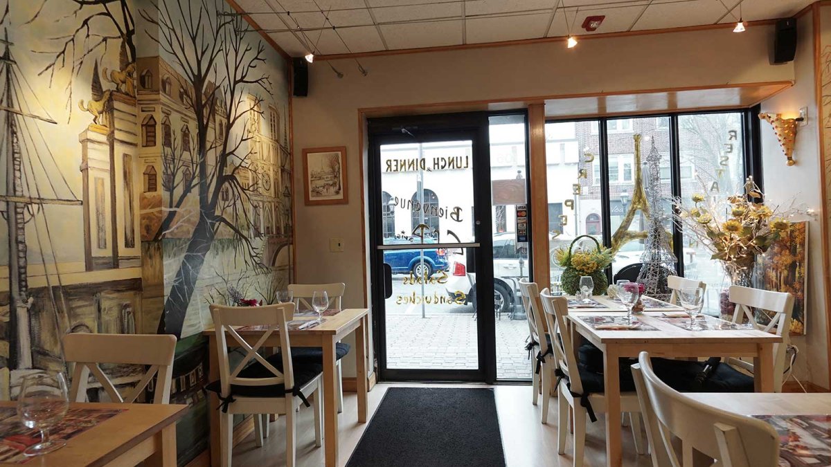 Four Seasons вид на Эйфелеву башню