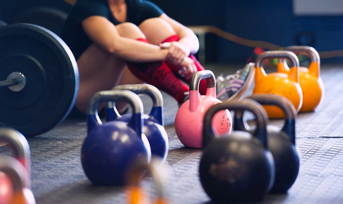 Гири в зале