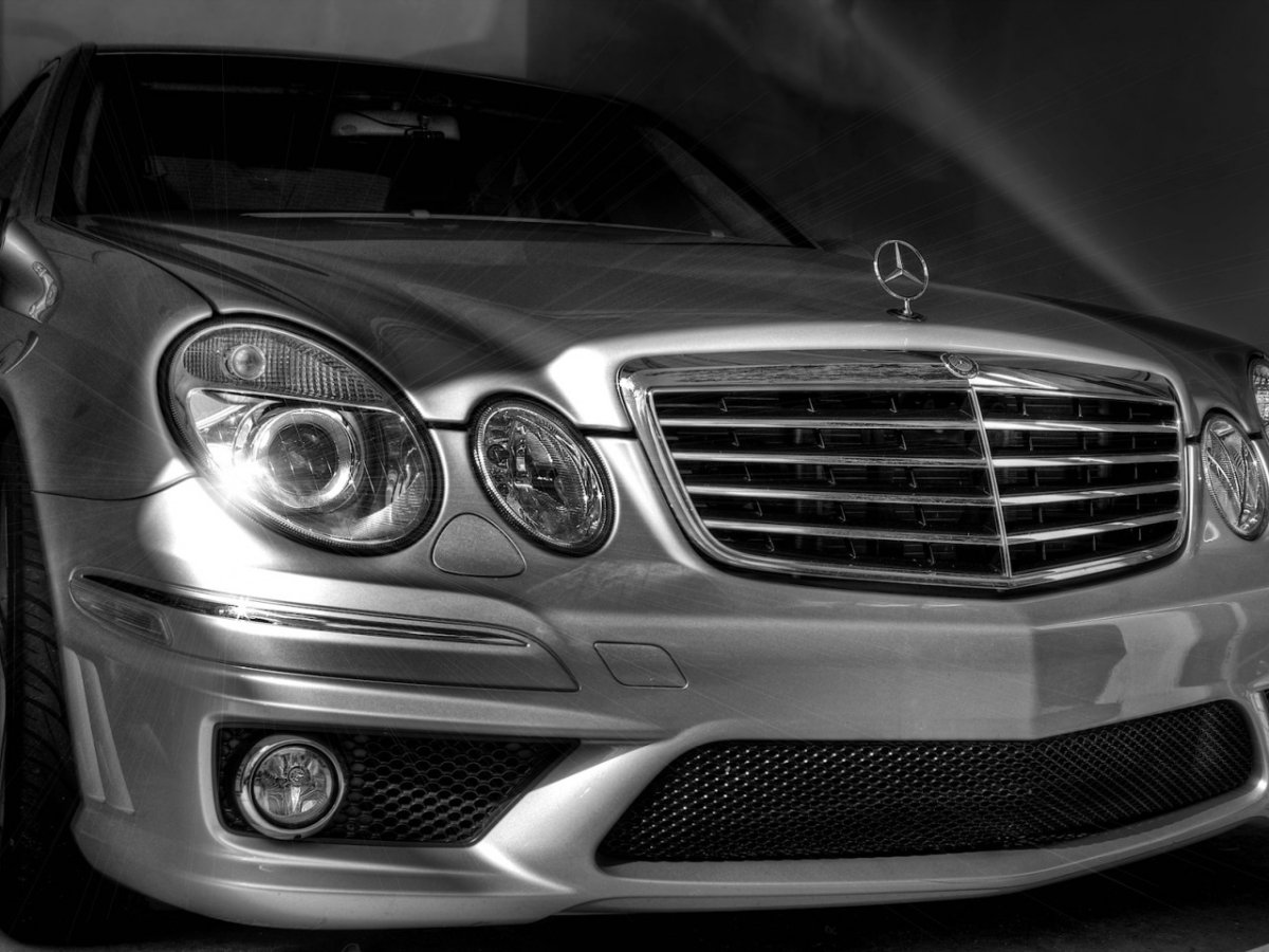 Mercedes Benz w211 AMG