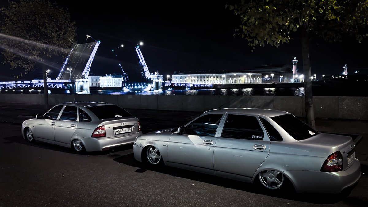 Белая Приора на пневме седан