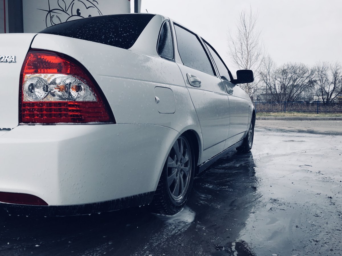 Белая Приора 2 седан БПАН