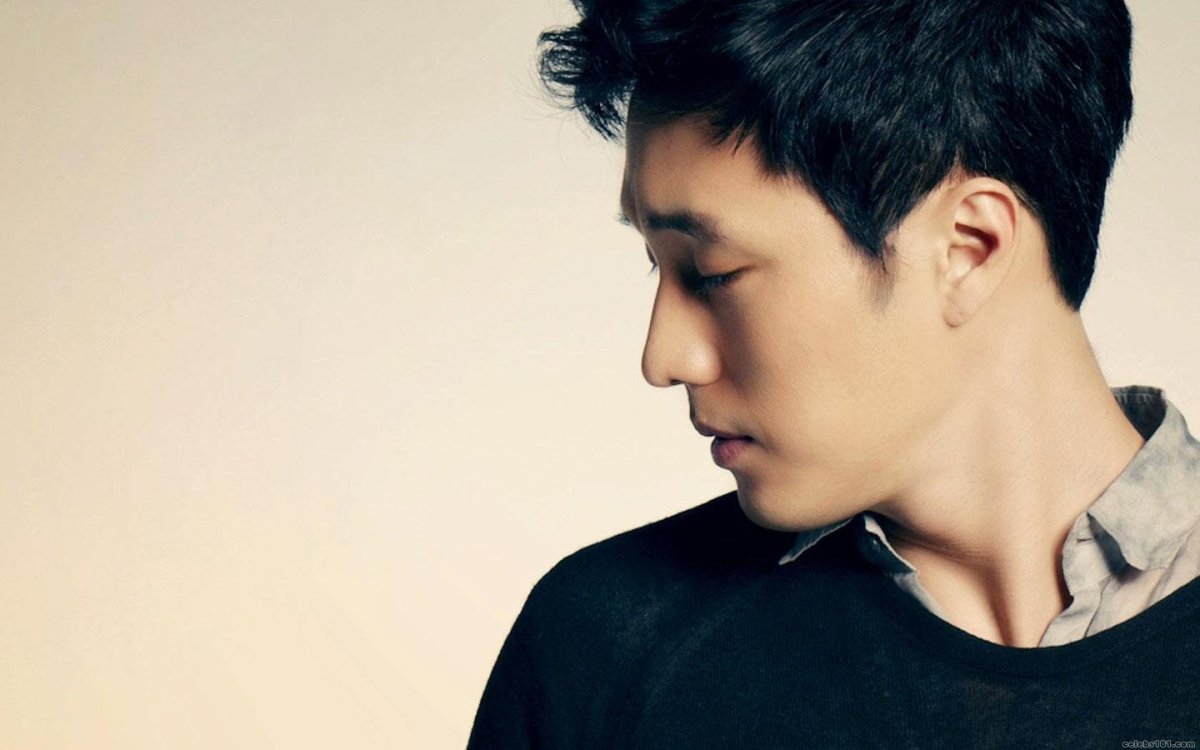 Корейский актер со Джи СОП