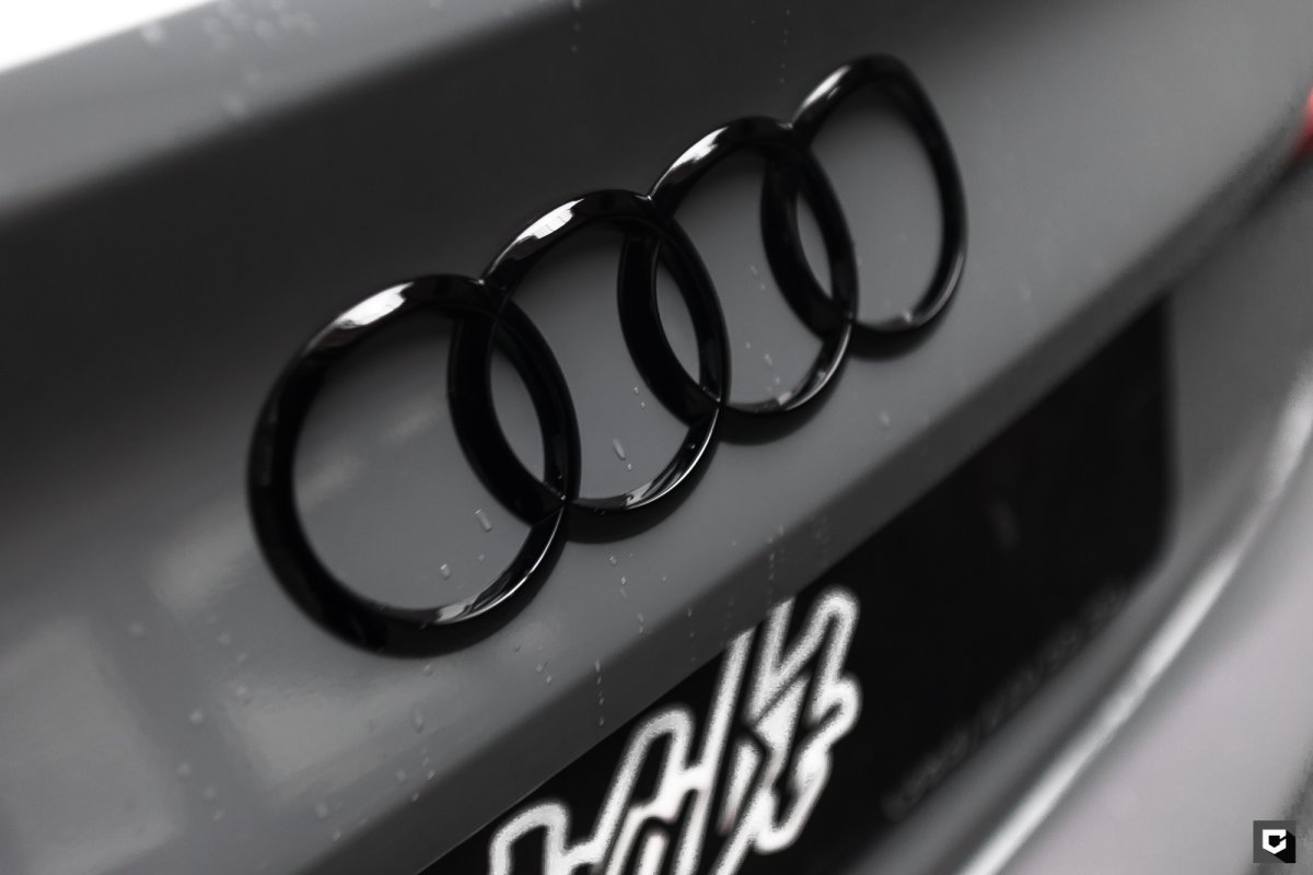 Черные кольца на Ауди а6 с7