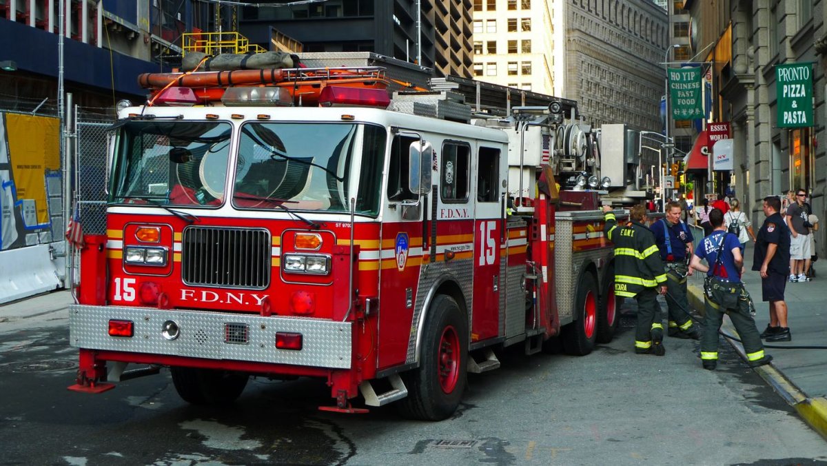 FDNY пожарная машина
