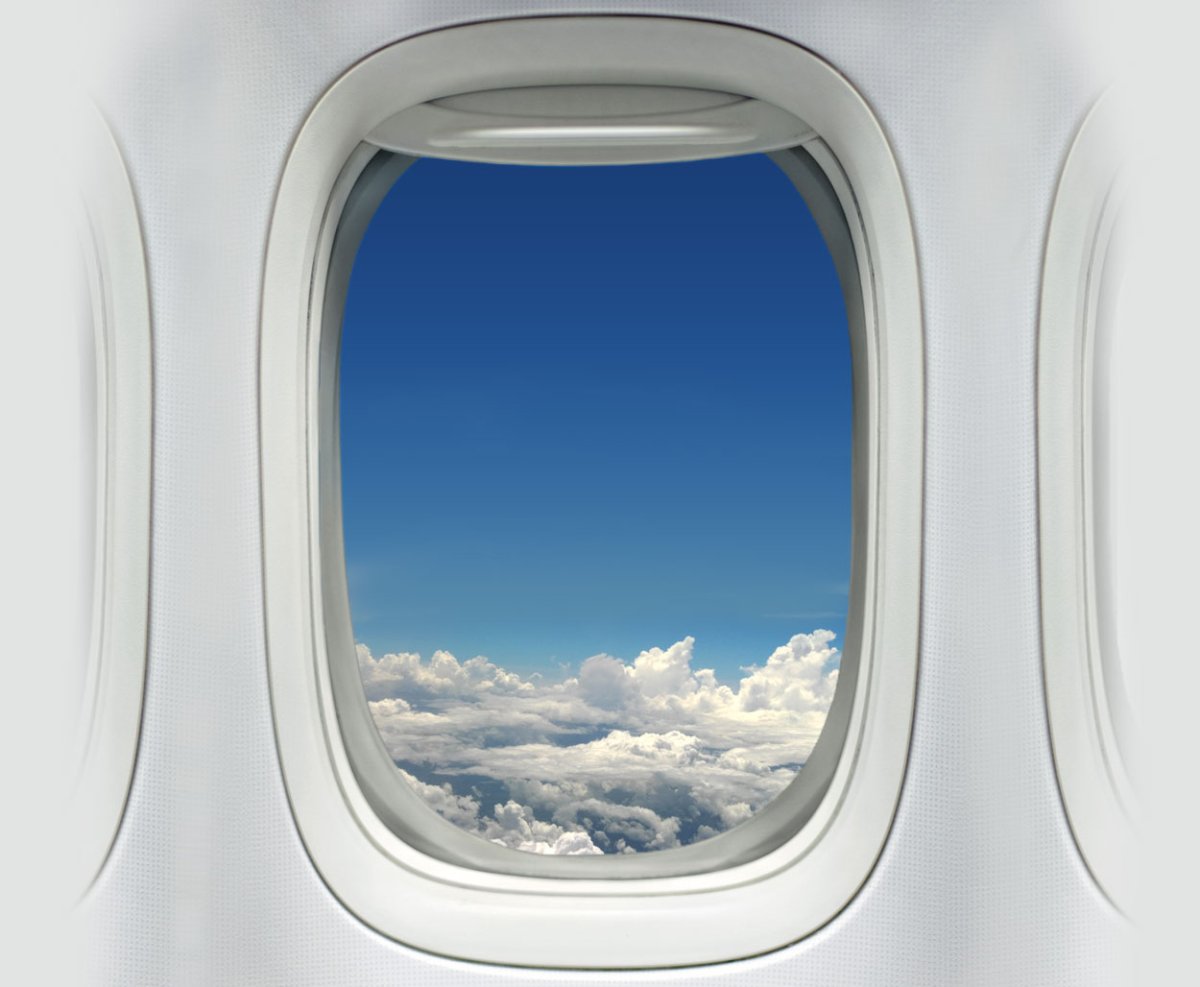 Иллюминатор самолета