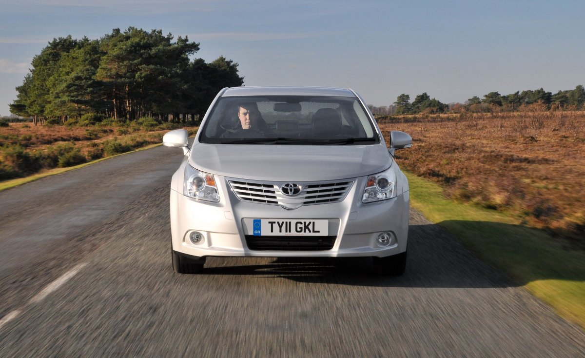 Авенсис 3 хэтчбек