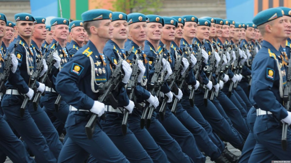 Десантники на параде