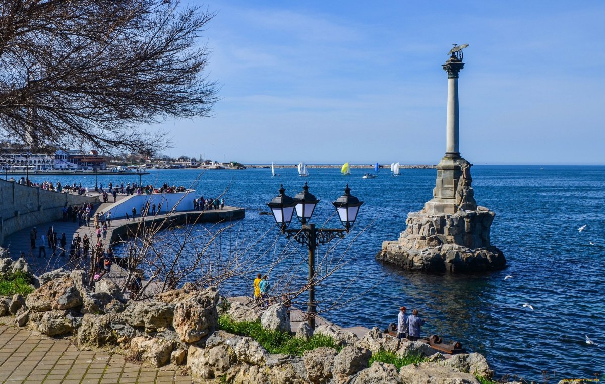 Севастопольская бухта памятник затопленным кораблям