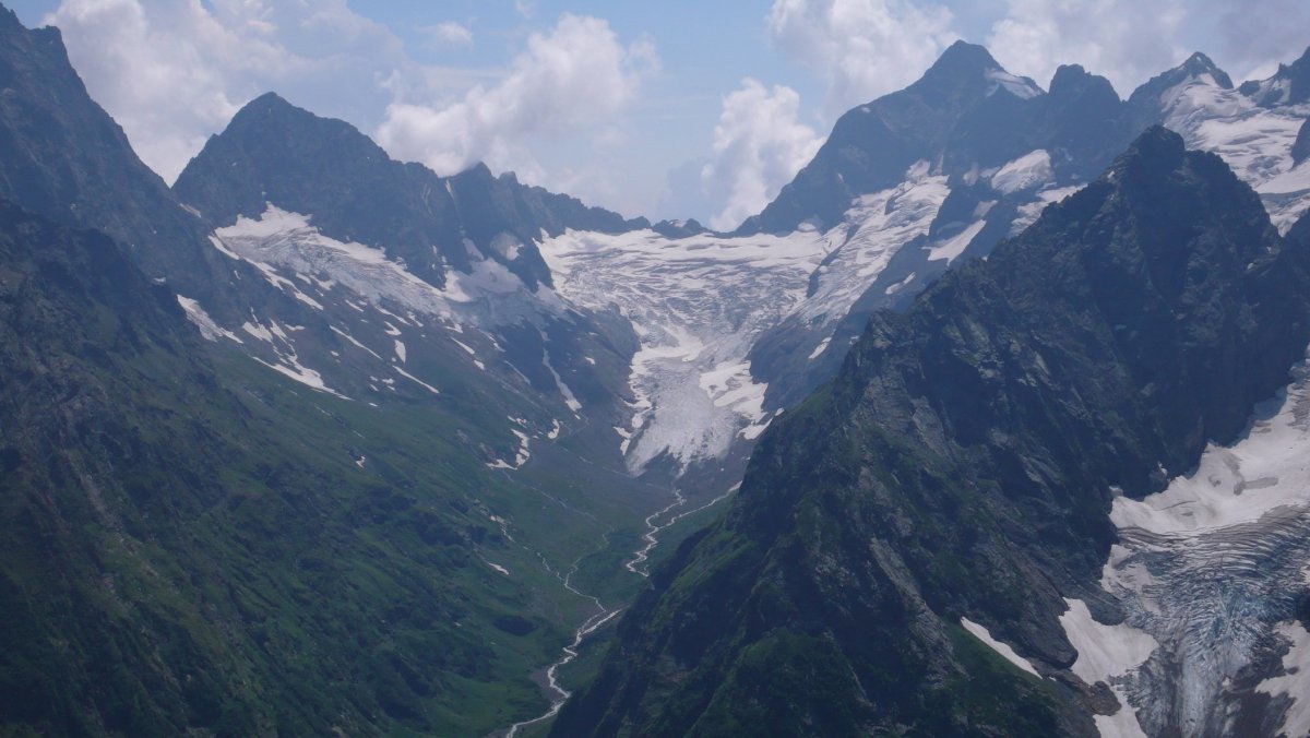 Кавказские горы Домбай высота