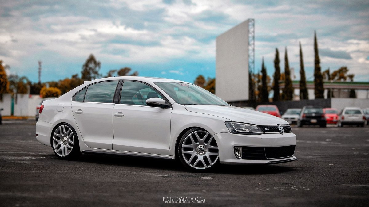 Volkswagen Vento stance на обои компьютера