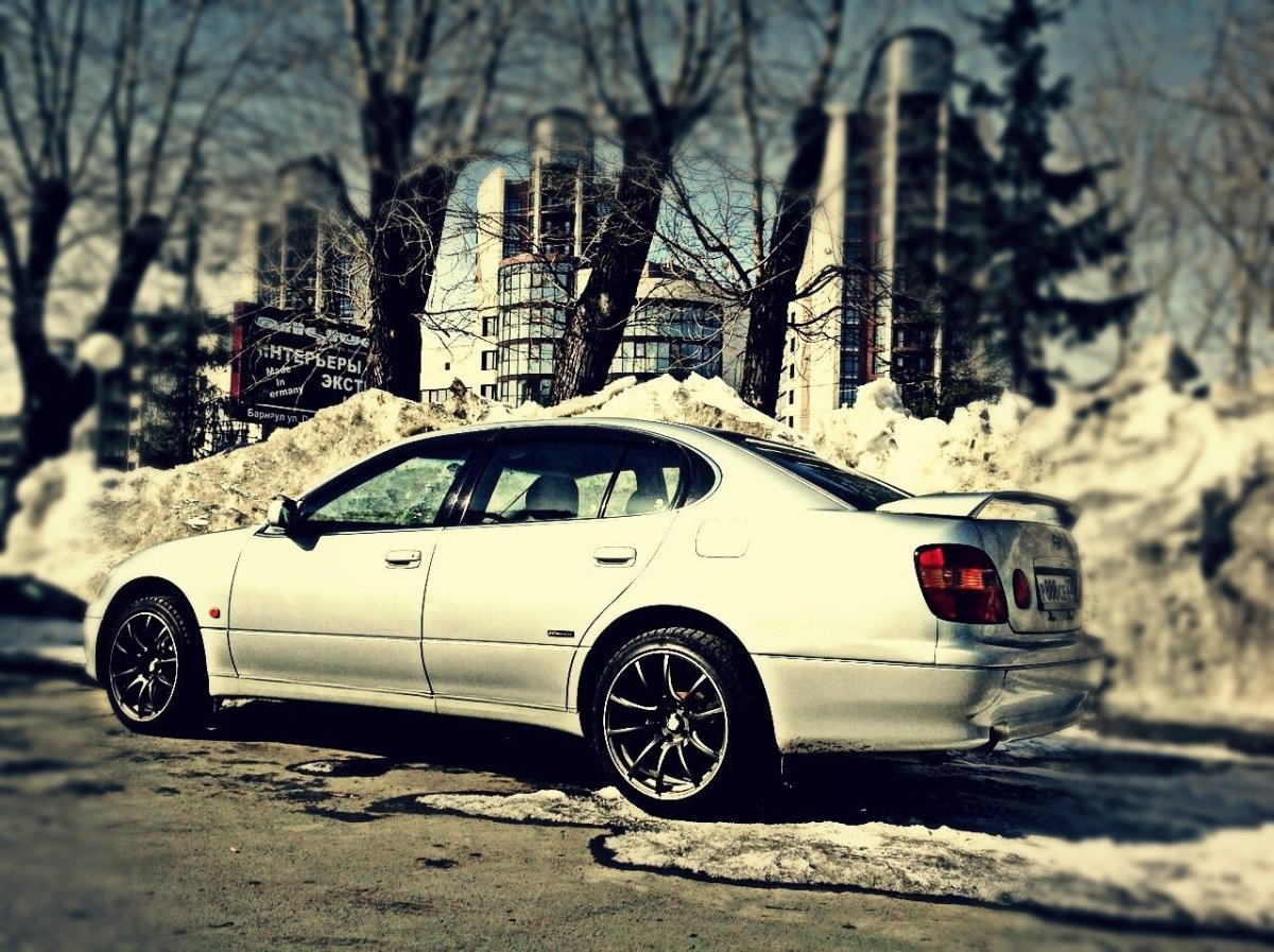 Тойота аристо 2015