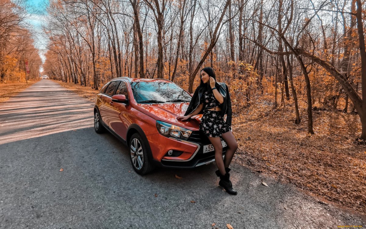 Vesta SW Cross девушка