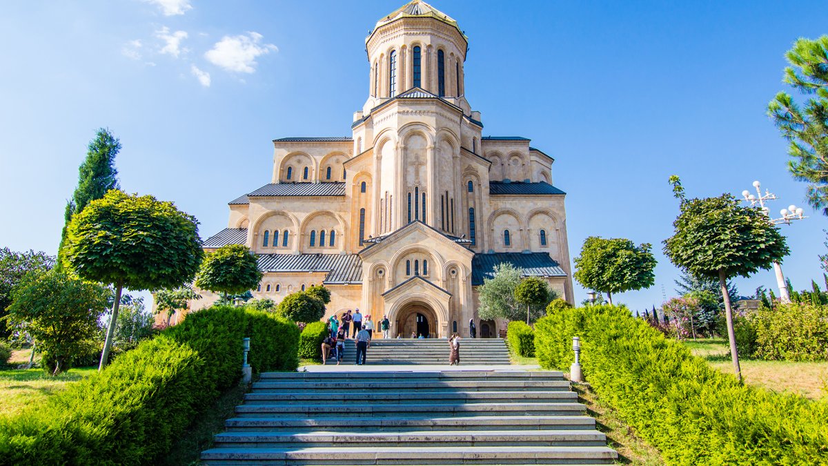 Грузии – кафедральный собор Святой Троицы в Тбилиси