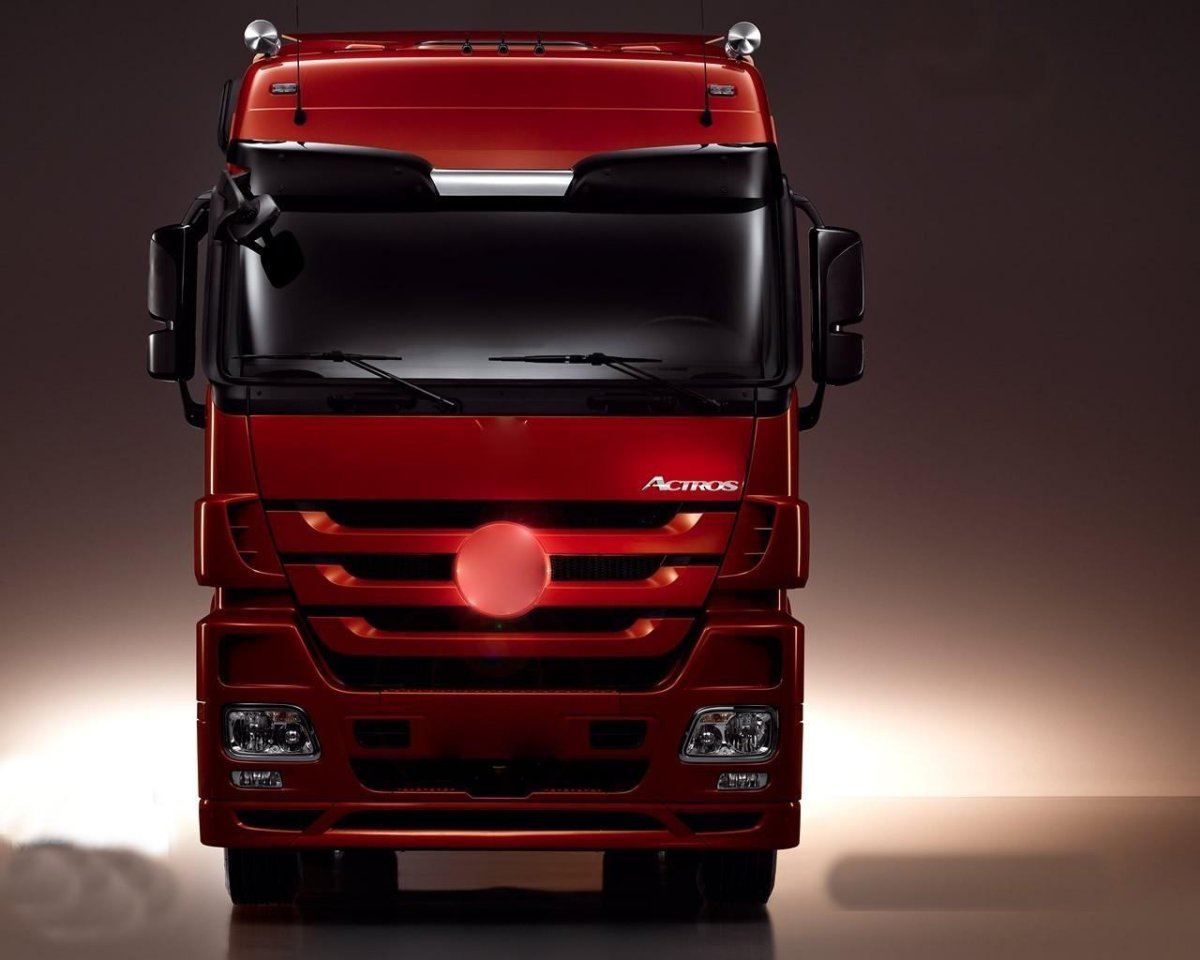 Мерседес Бенц Актрос 2021