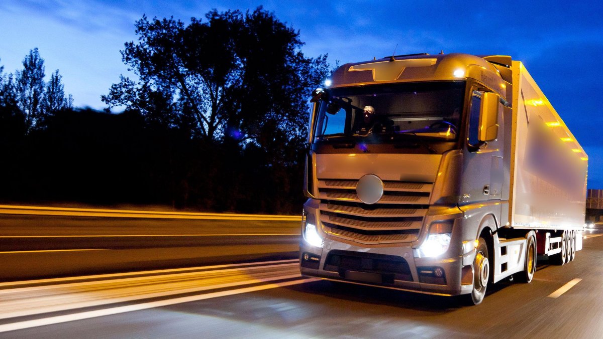 Мерседес Бенц Актрос мп4