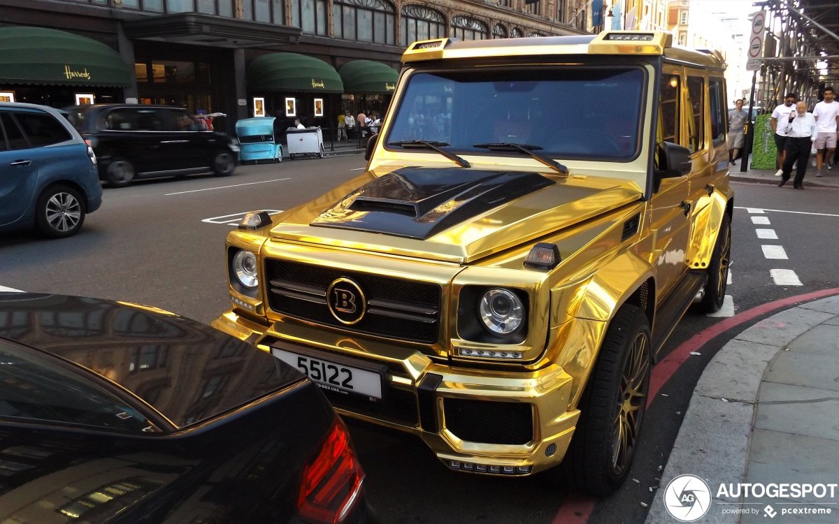 Золотой Mercedes-AMG g63