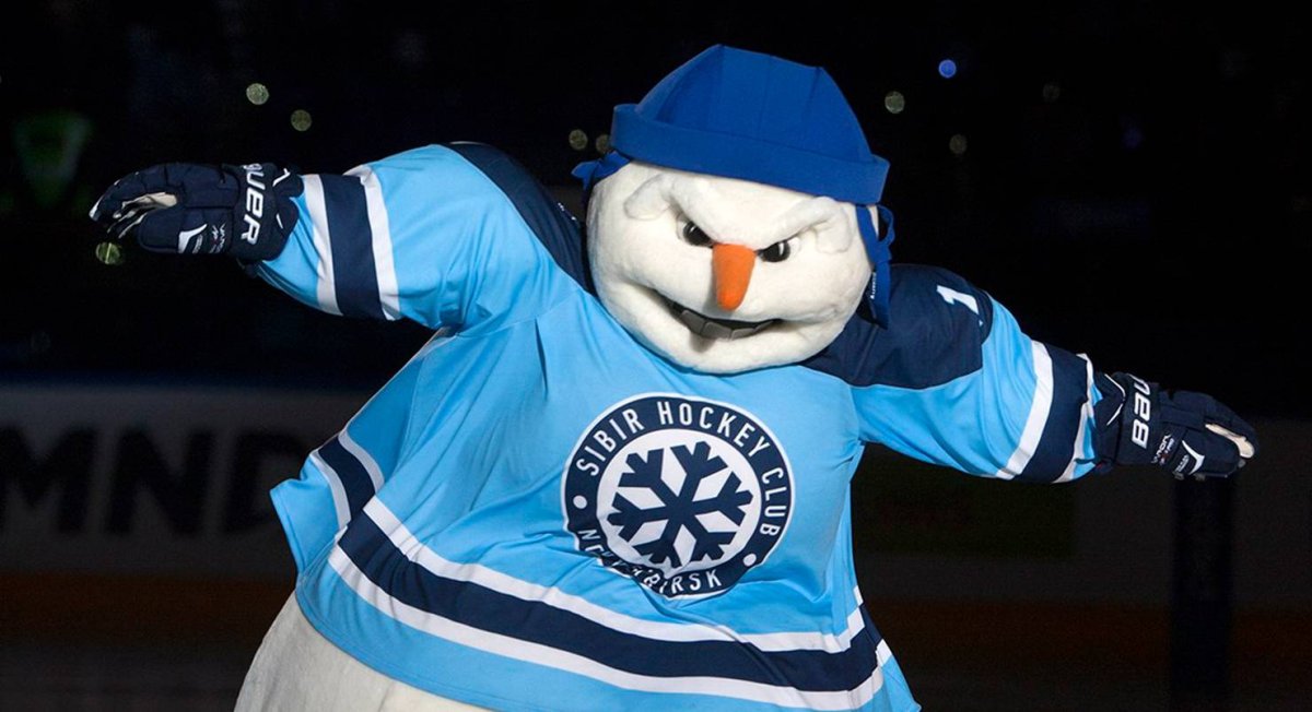 Снеговик хоккейной команды Сибирь