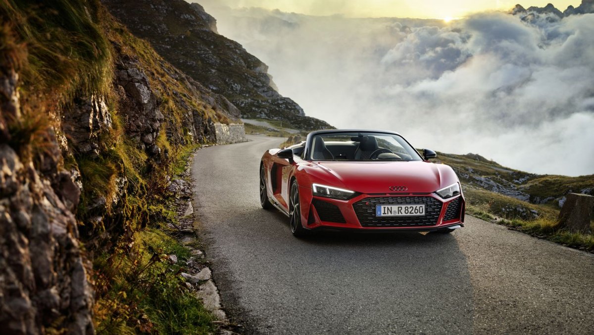 Ауди r8 v10 RWD Spyder