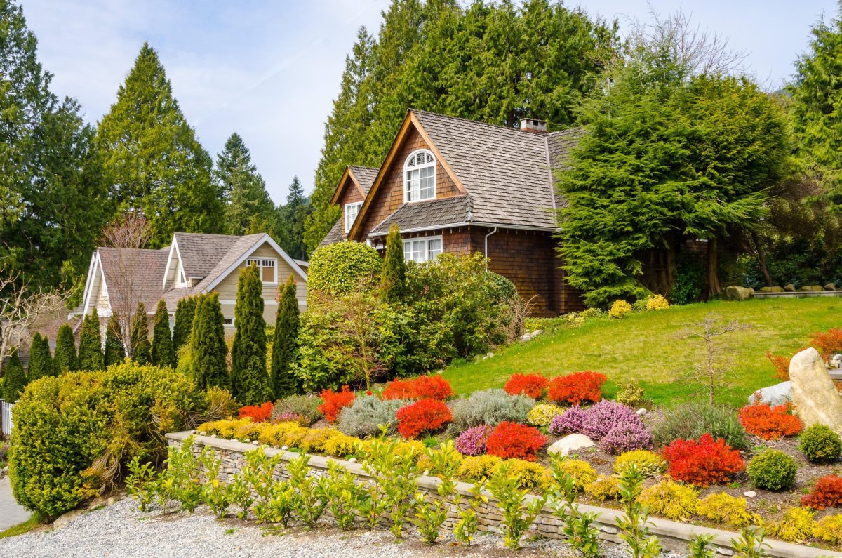 Красивые садовые участки