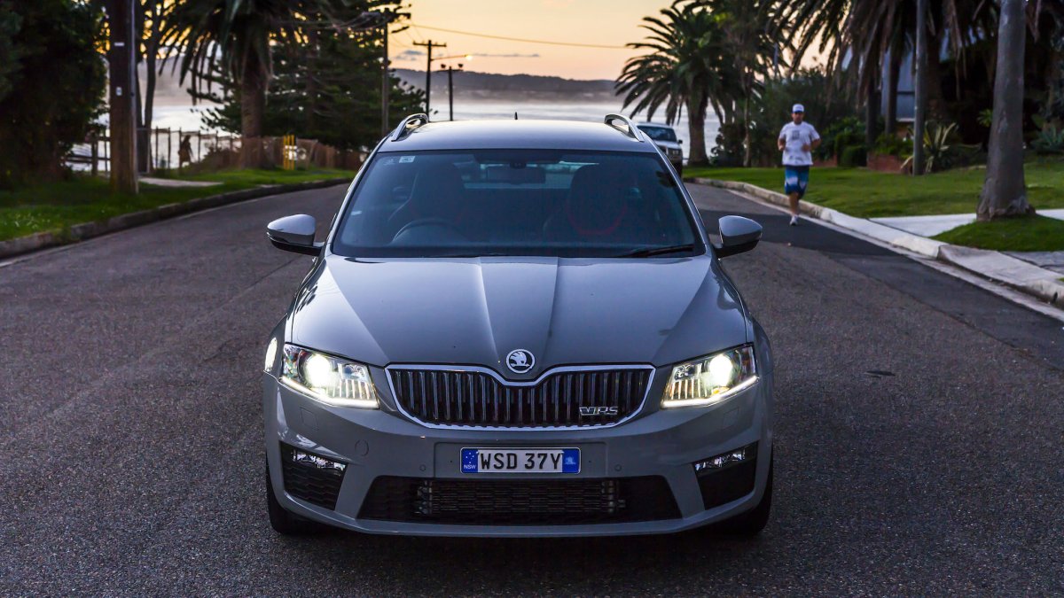 Skoda Octavia 6 stance