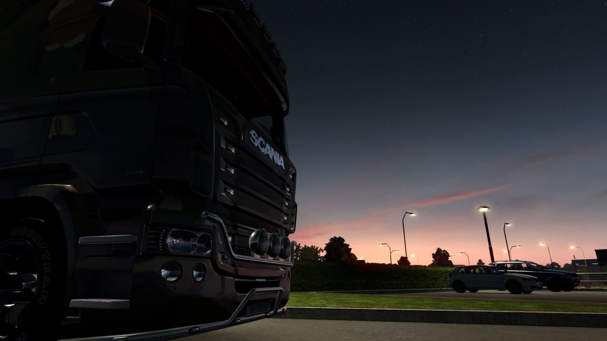 Скания спереди ночью