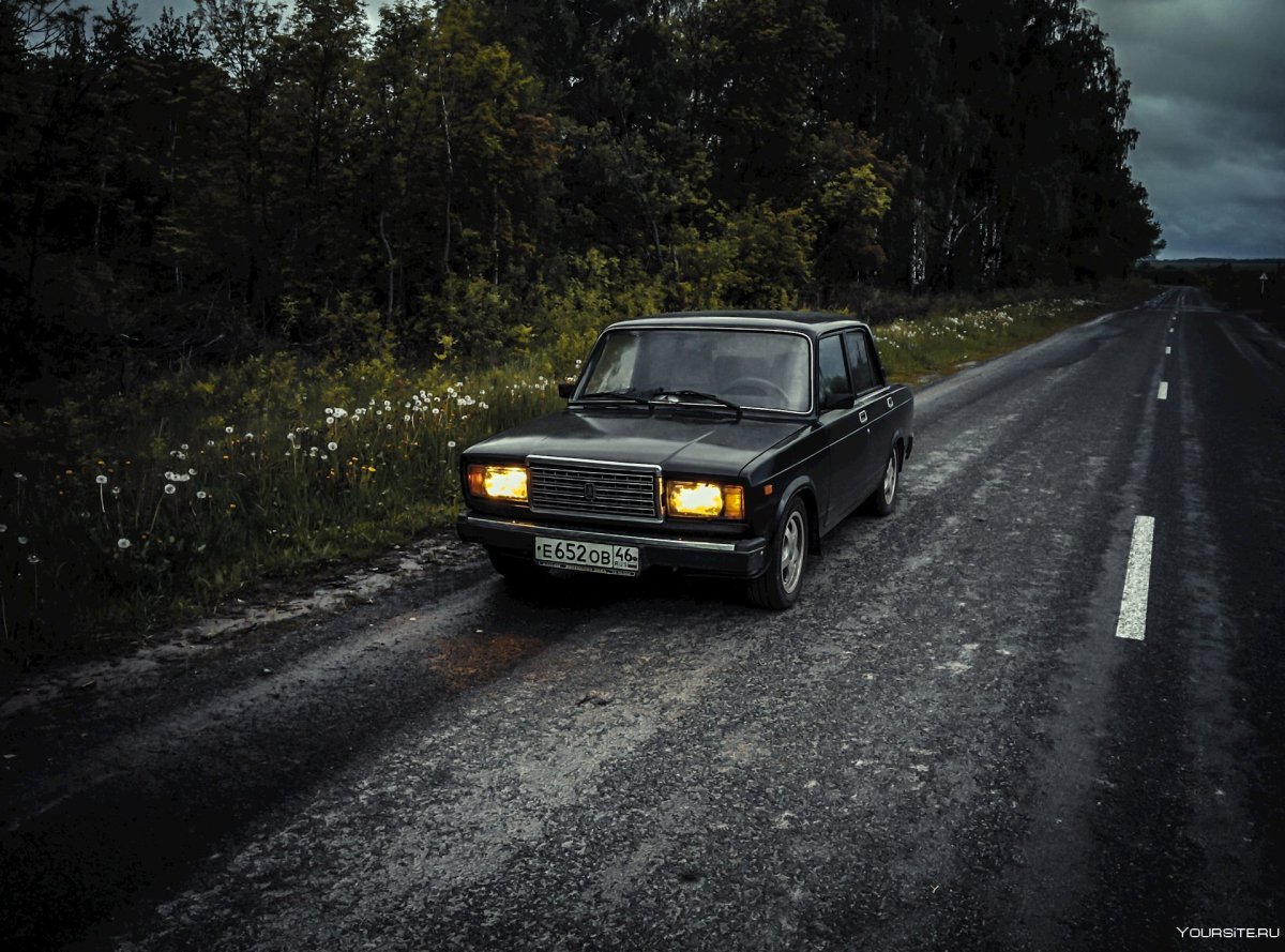 Жигули ВАЗ 2107 черный