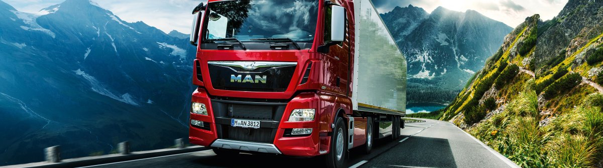 Красивый пейзаж с фурой man TGS