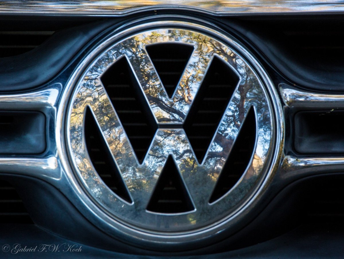 Эмблемы дорогих иномарок