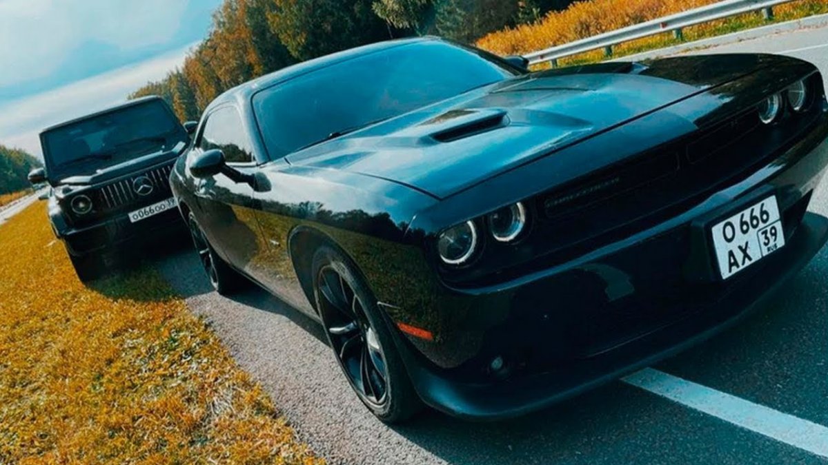 Додж Челленджер Паша Пэл