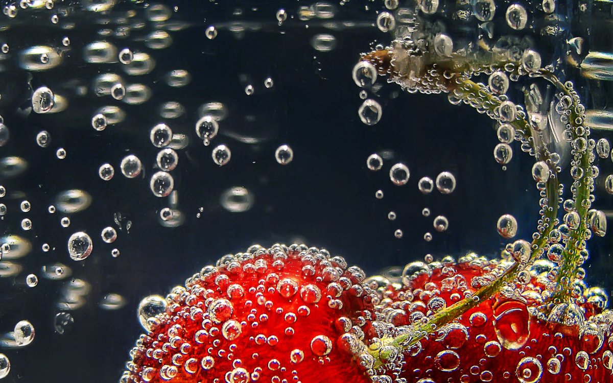 Ягоды в воде