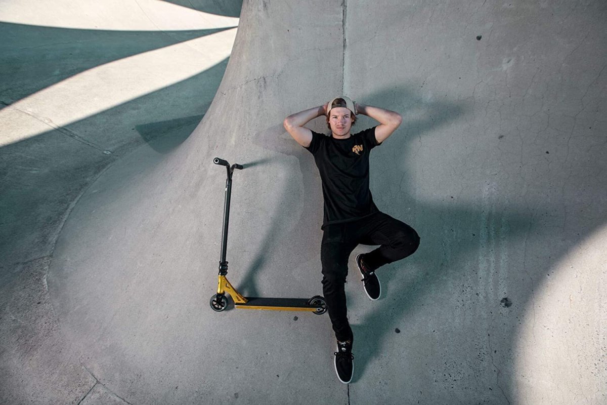 Райан Уильямс самокат