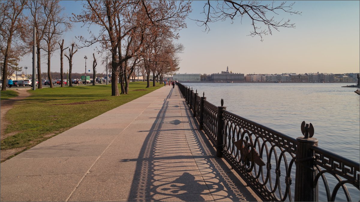 Весенняя набережная Питер