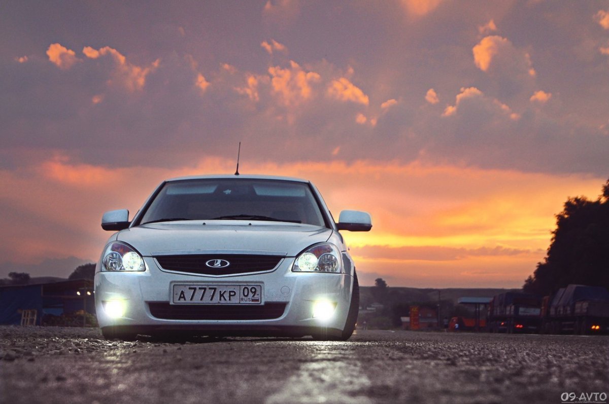 Приора на закате