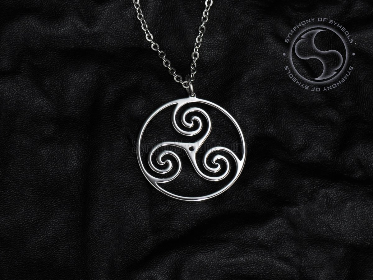 Трискелион Волчонок