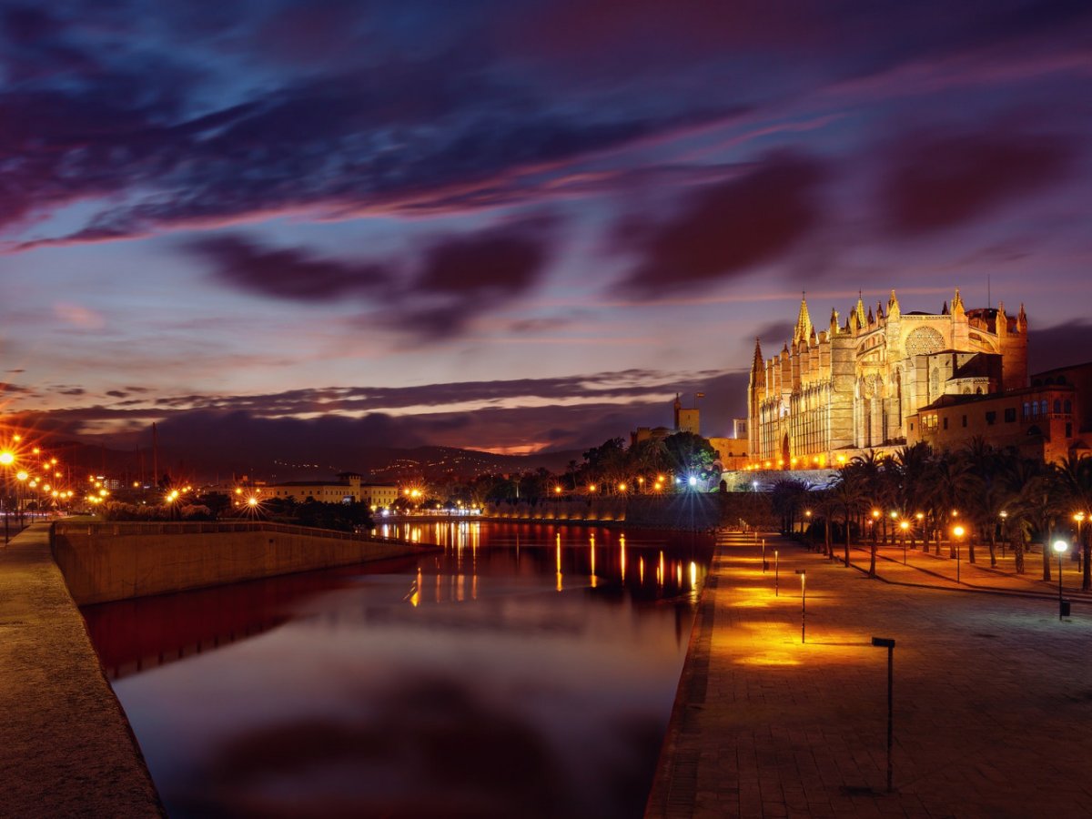 Ночная Пальма де Мальорка