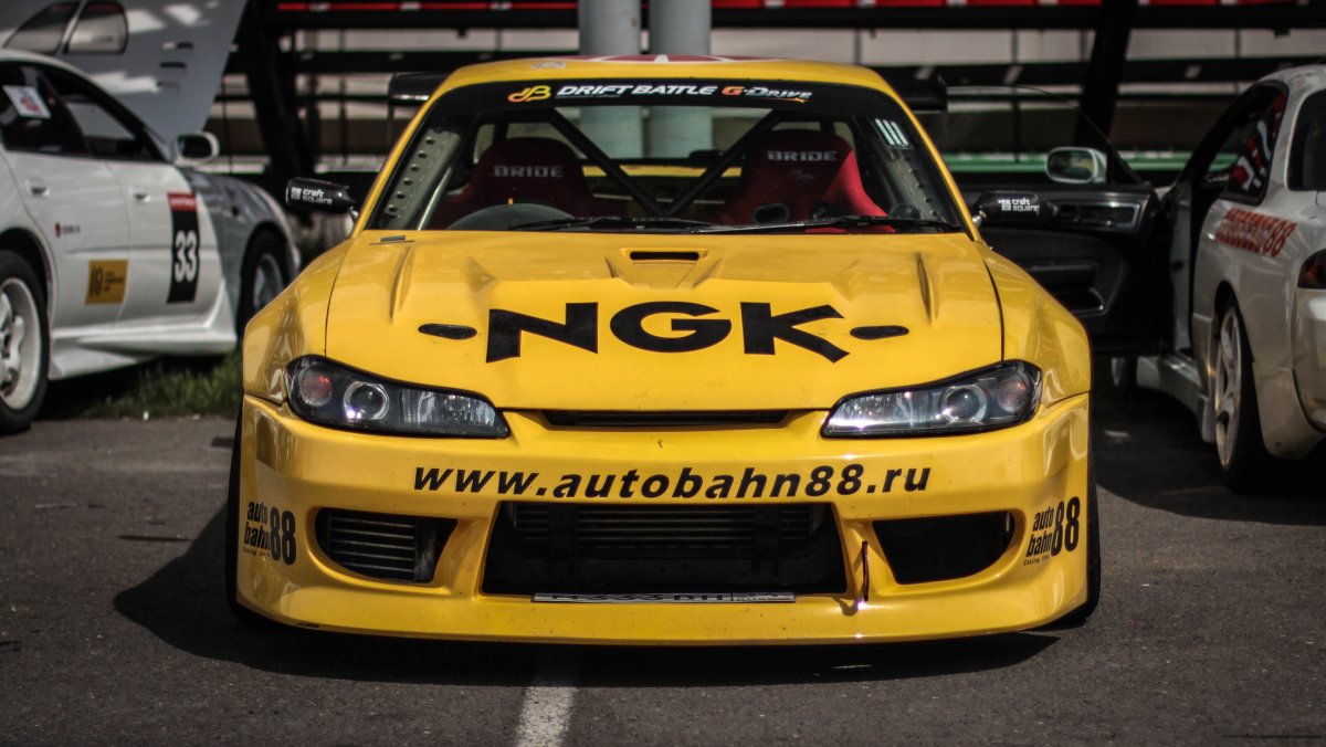 Ниссан с 15 Гочи