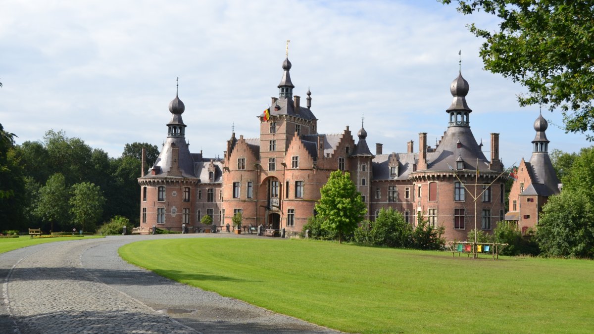 Замок Ван-Ойдонк