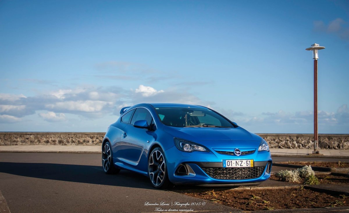 Opel Astra j OPC седан 2013