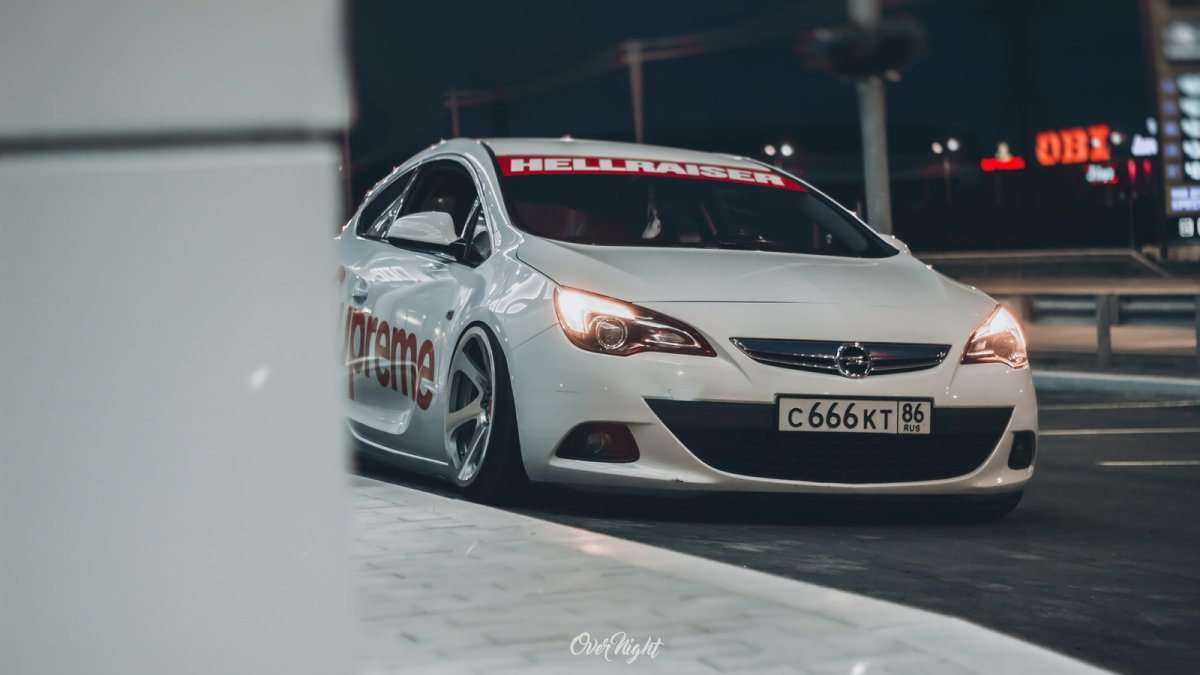 Opel Astra GTC стенс
