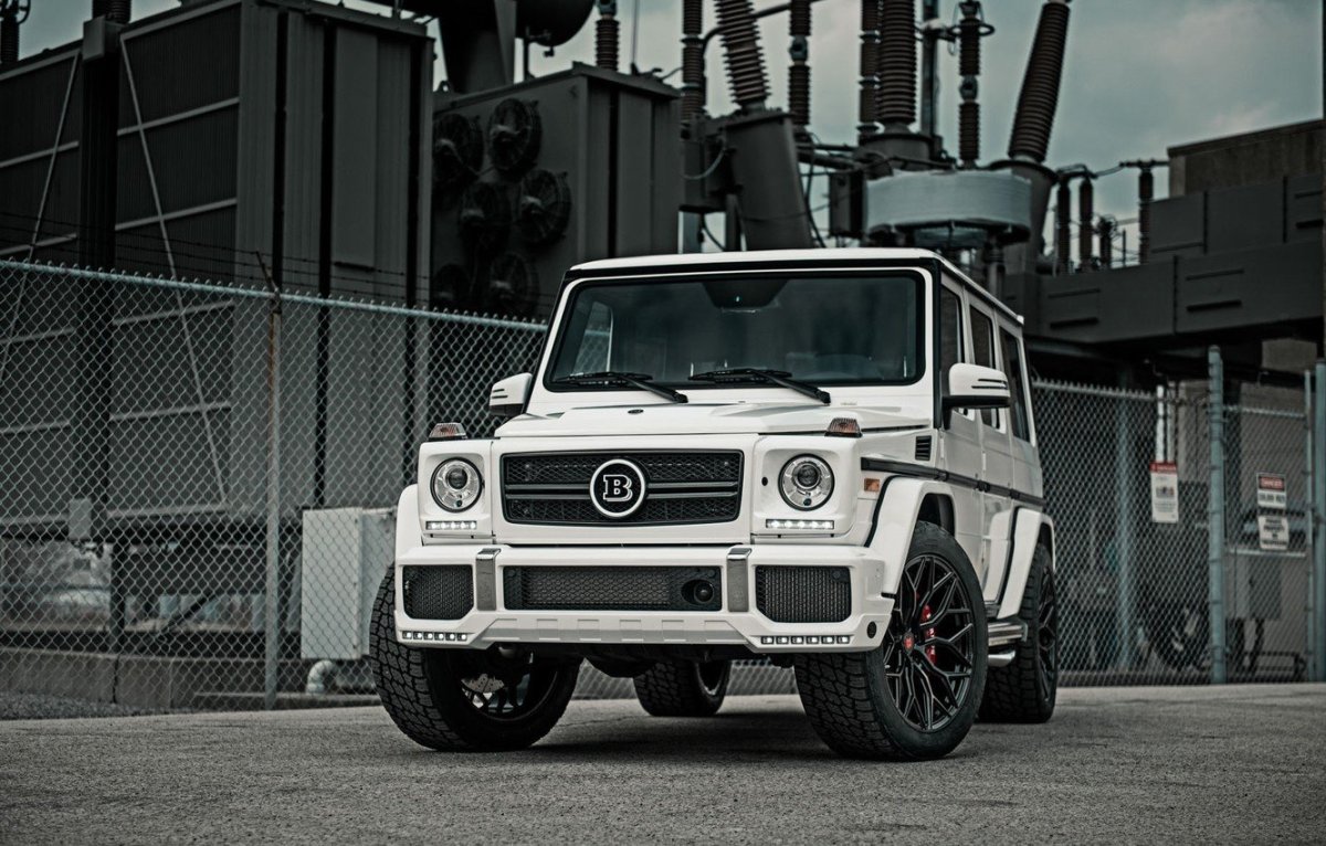 Mercedes Benz AMG g63 Brabus белый