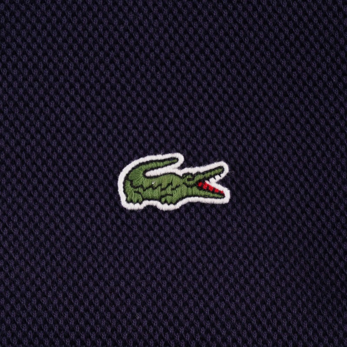 Lacoste лейбл